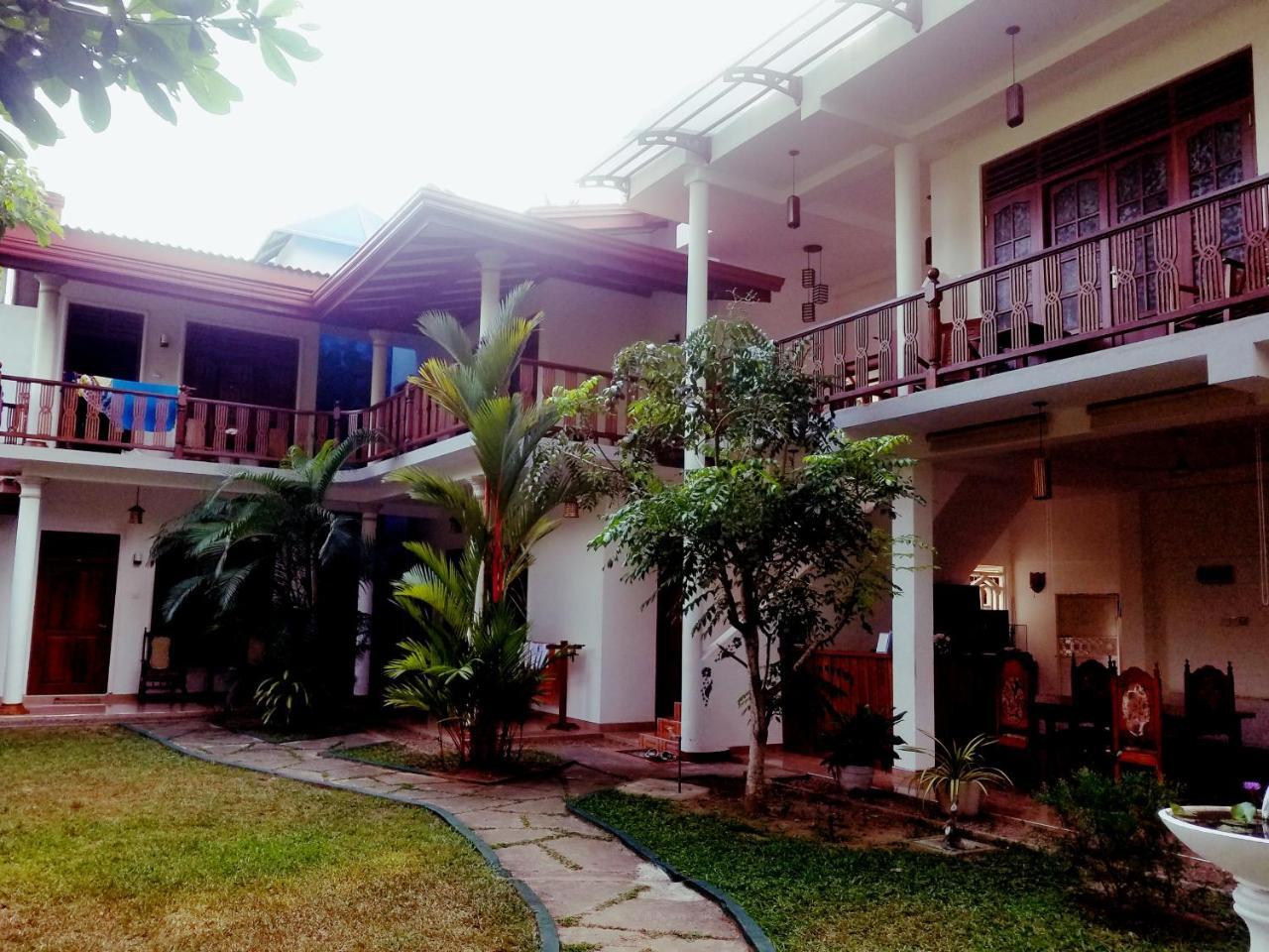 Mermaid Inn Mirissa Ngoại thất bức ảnh